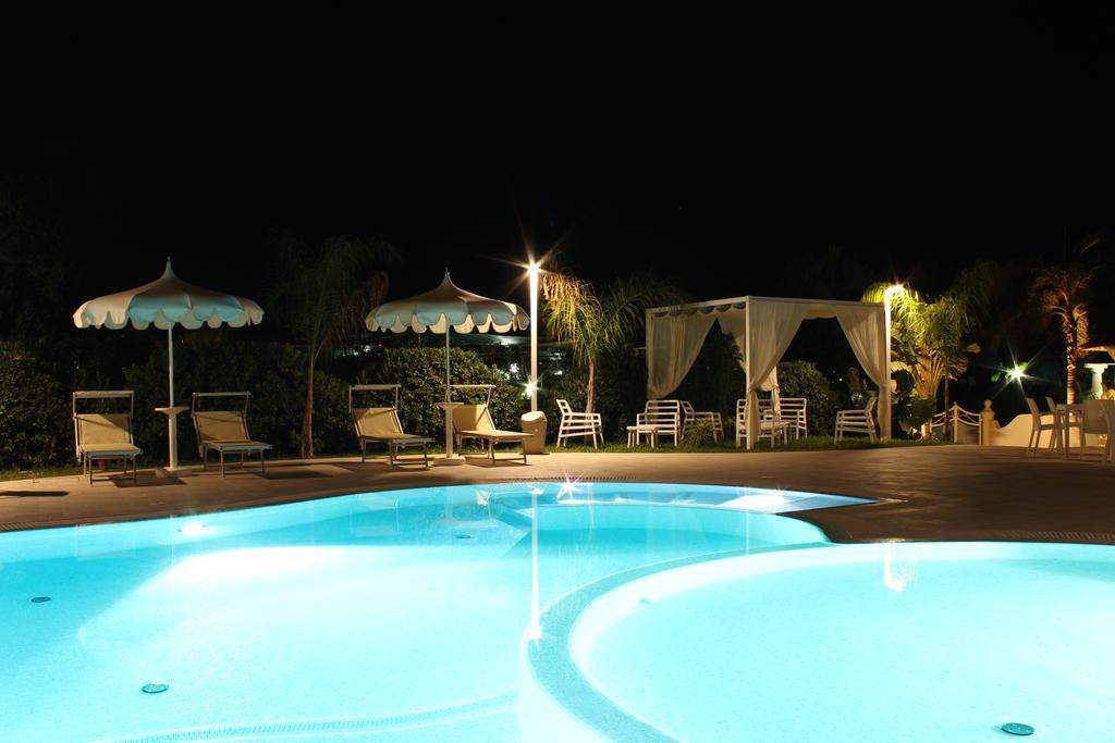 Hotel Blu Tropical Zambrone Exterior foto