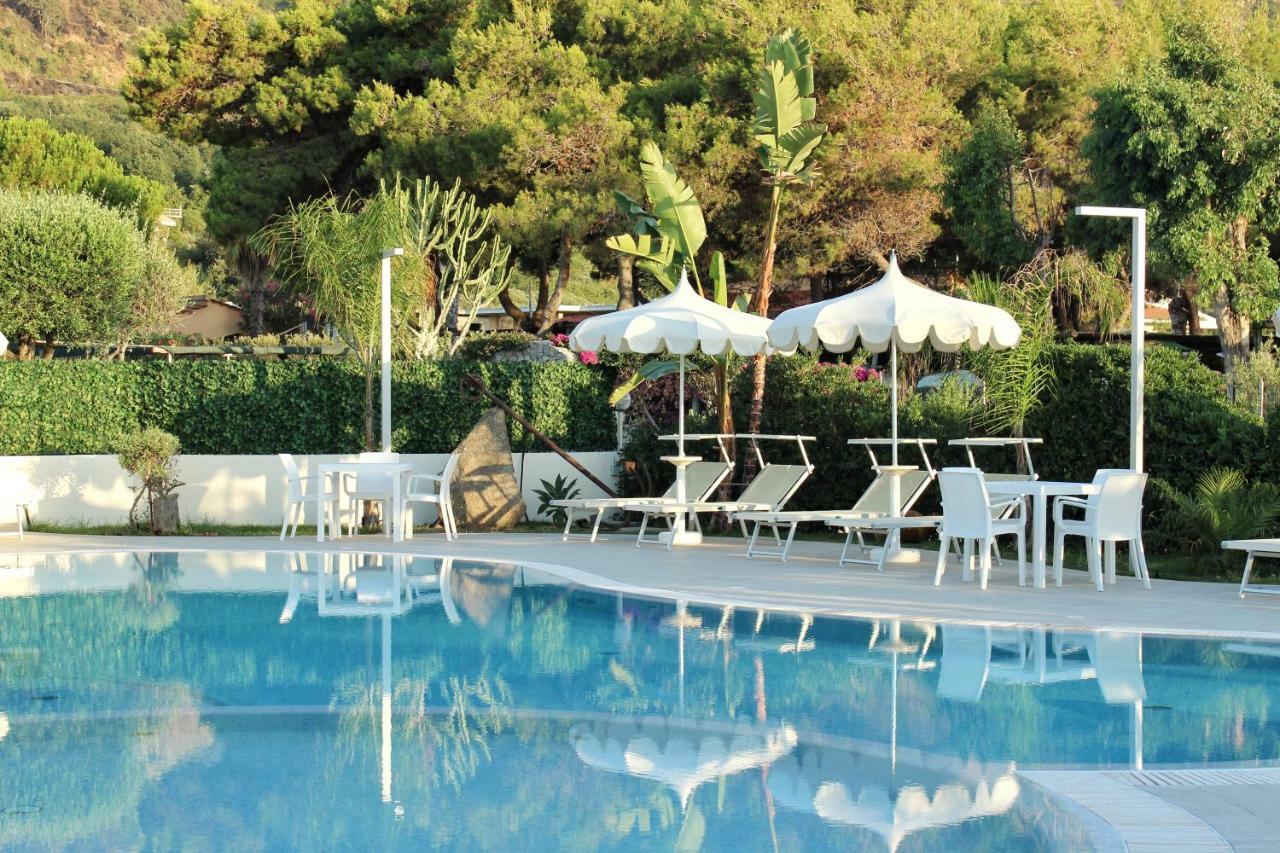 Hotel Blu Tropical Zambrone Exterior foto